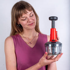 INUS 2-in-1 Vegetable and Fruit Chopper Manual Hand-Press Push Chopper for Efficient Cutting of Onions, Salads, Tomatoes, and Potatoes. Features a Large with an Easy Push and Close Button - 600ml