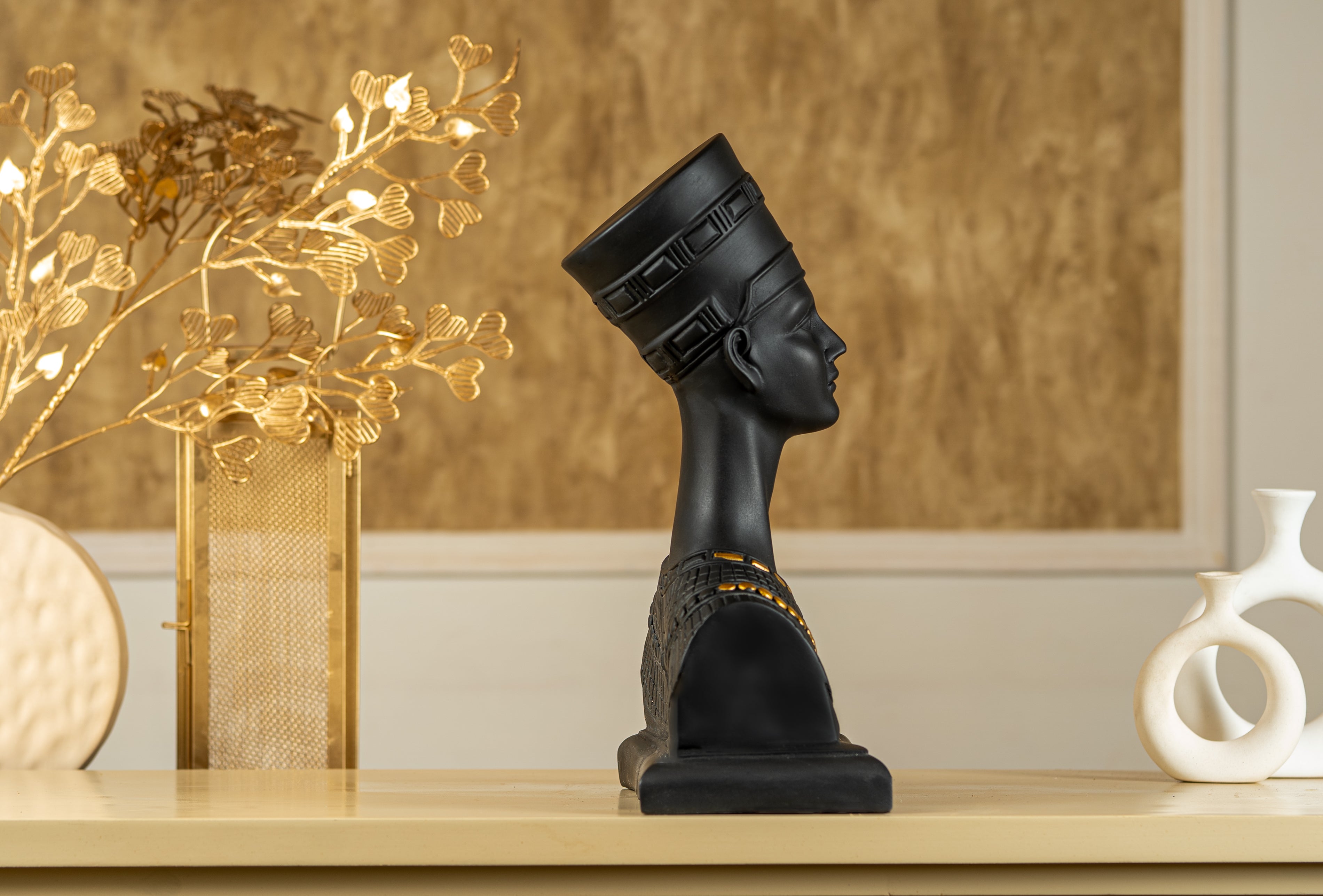 INUS CleoEternity Echoes of Egypt, Resin Craft Home Desktop, Queen Bust Egyptian Dcor, CleoEternity Golden Necklace (Golden with Black)