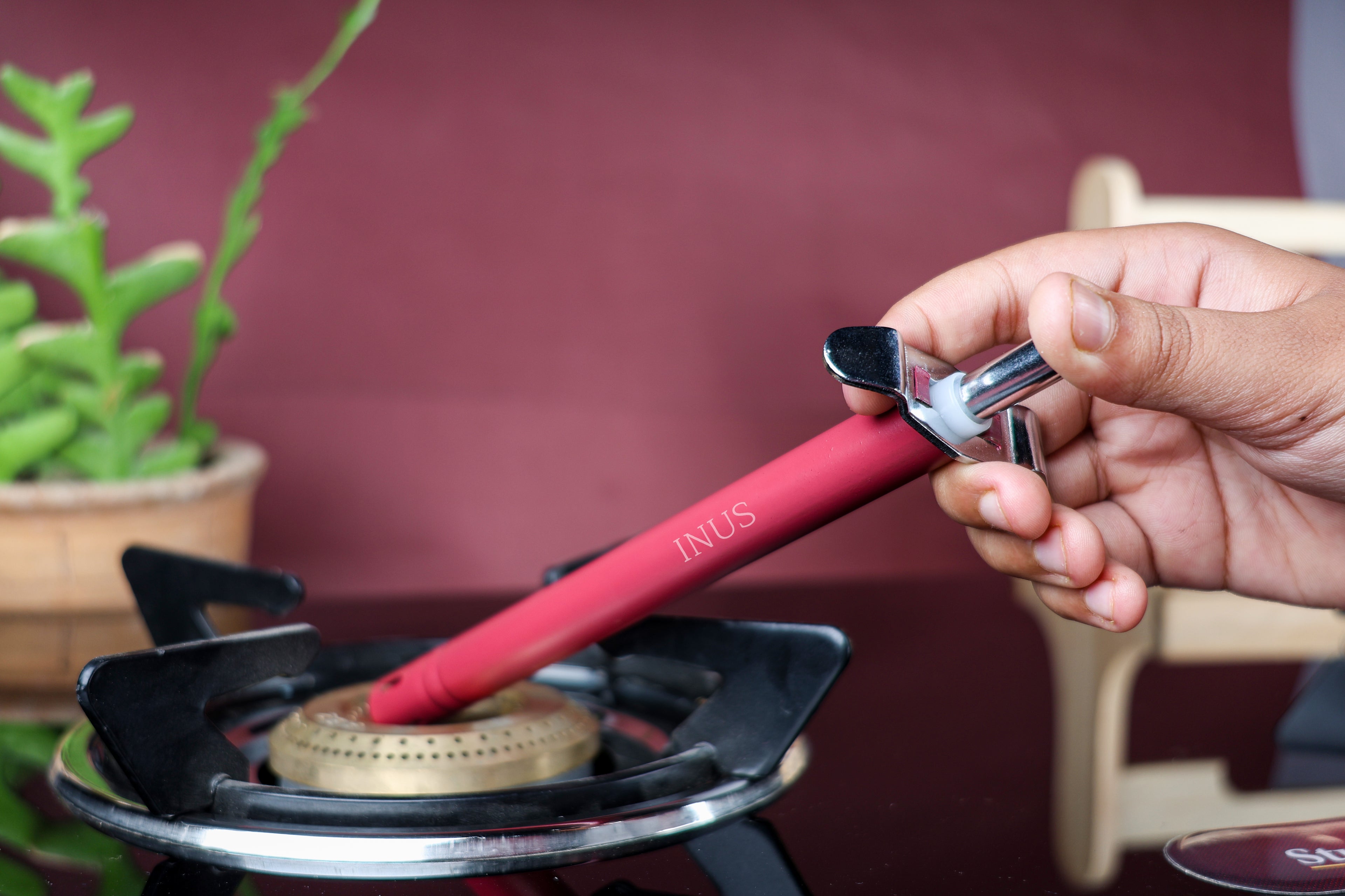 INUS Easy Grip Metal Regular Gas Lighters for Kitchen Use Gas Stove Lighter & Gas Stoves, Restaurants Maroon Long